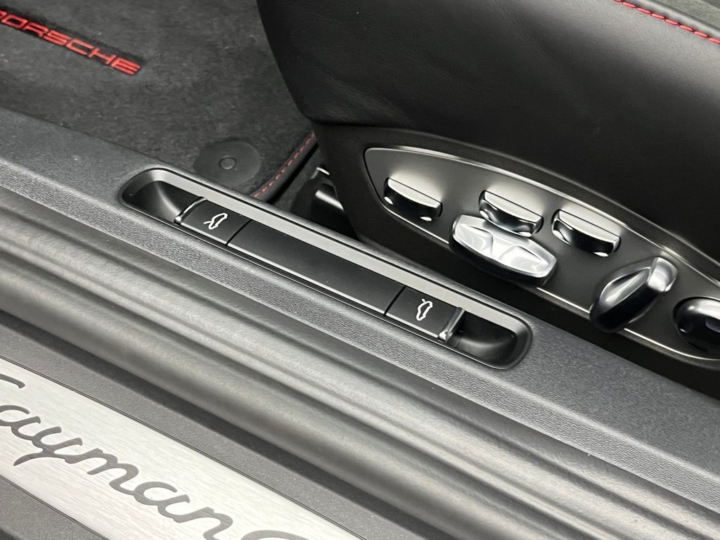 Thumbnail: 2024 Porsche 718 Cayman - 29