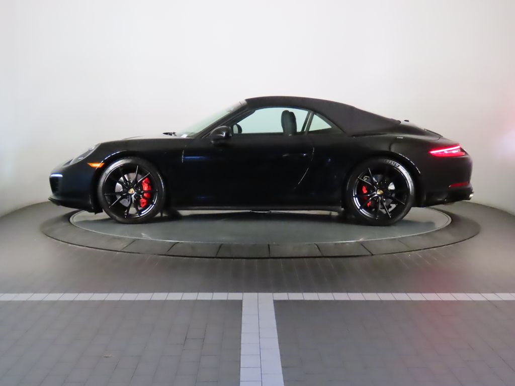 Thumbnail: 2018 Porsche 911 - 2