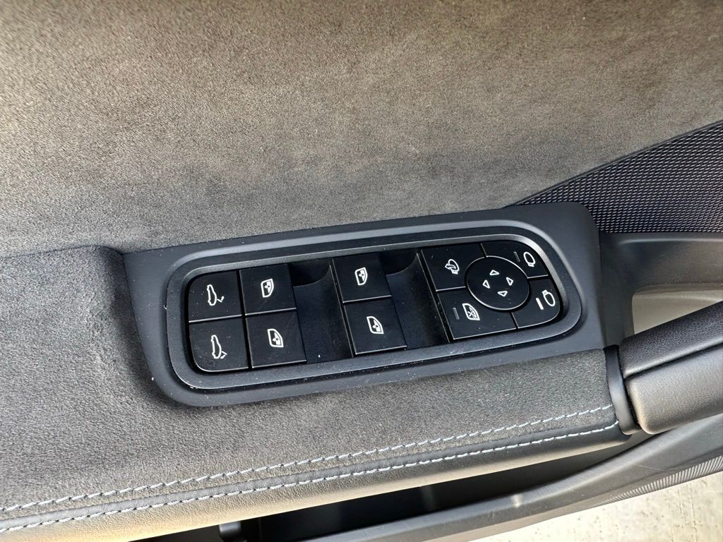 Thumbnail: 2025 Porsche Cayenne - 23