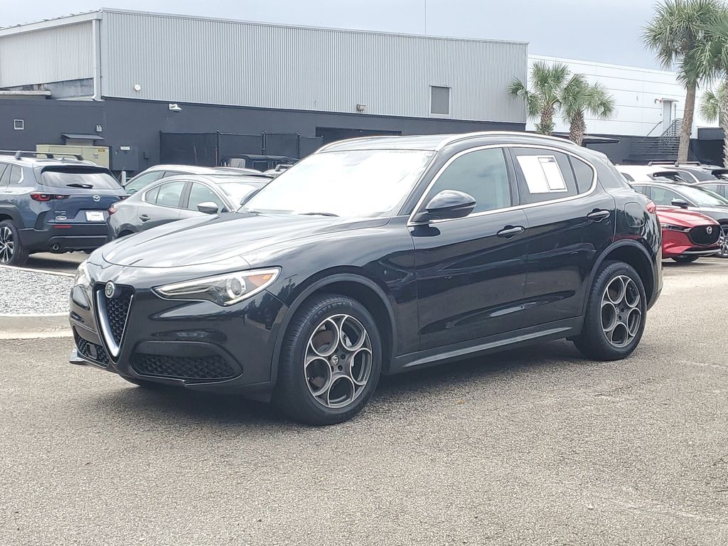 2018 Alfa Romeo Stelvio Base