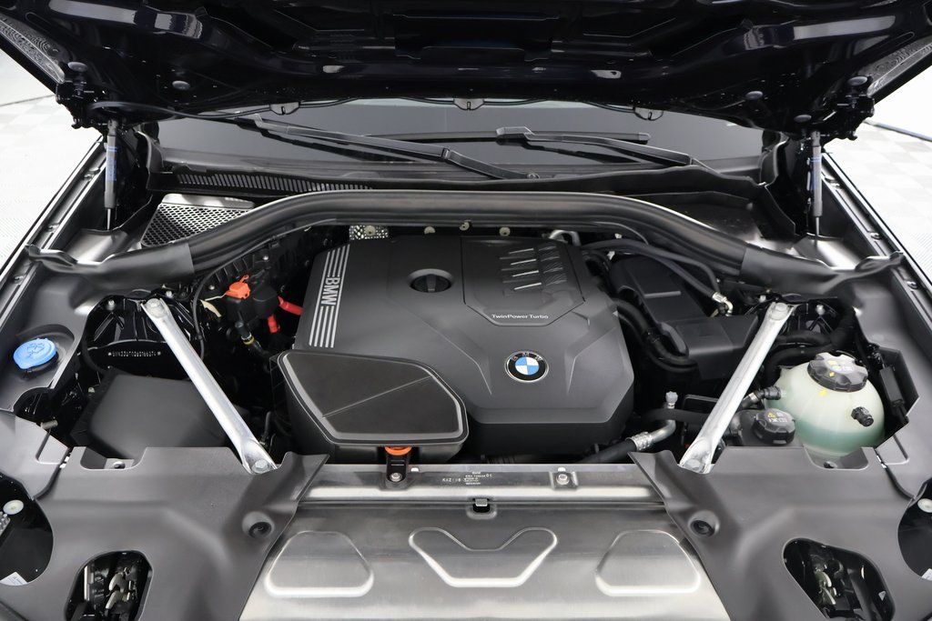 Thumbnail: 2025 BMW X4 - 9
