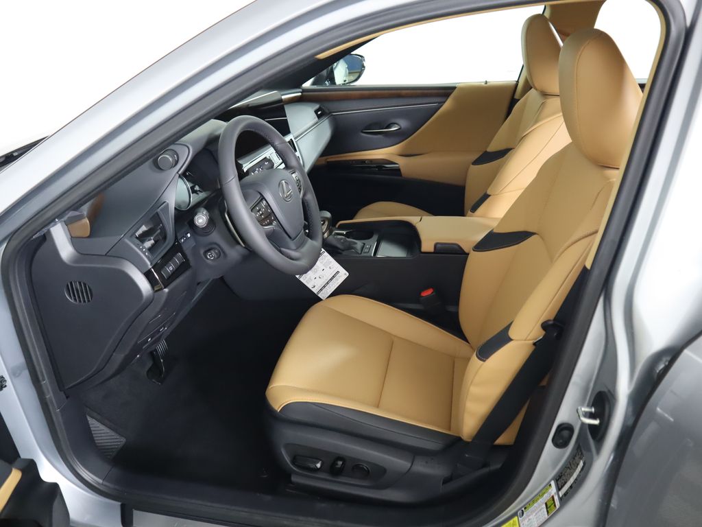 Thumbnail: 2025 Lexus ES - 20