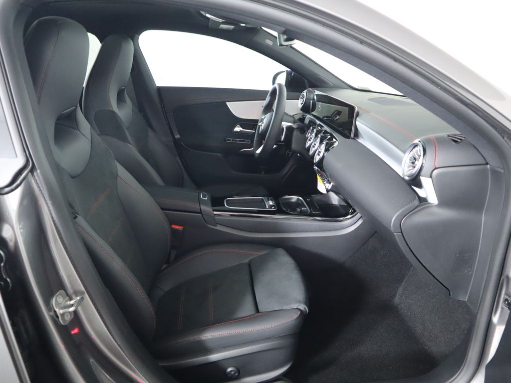 2025 Mercedes-Benz CLA 250 21