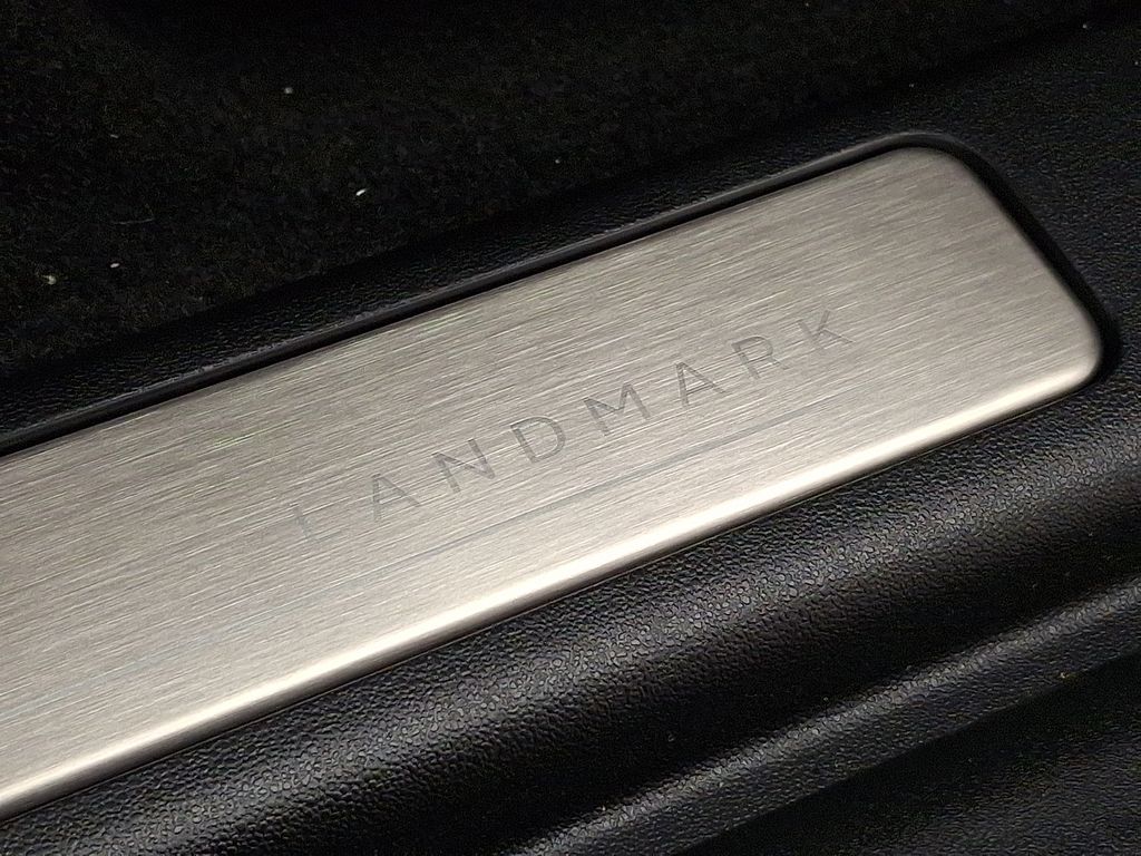 Thumbnail: 2026 Land Rover Discovery Sport - 25