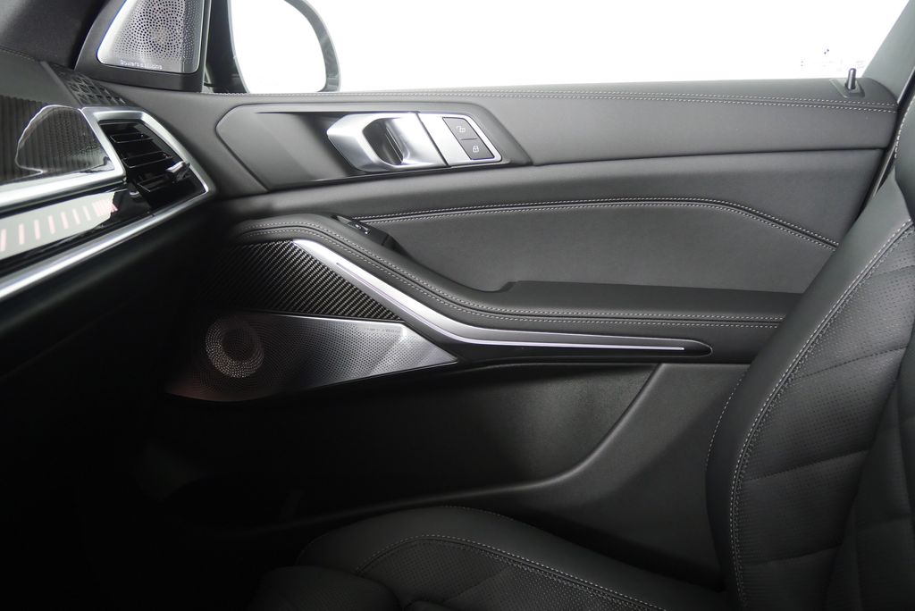 Thumbnail: 2026 BMW X5 - 25