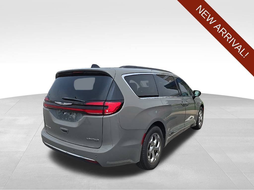 Used 2023 Chrysler Pacifica For Sale in Fort Wayne, IN