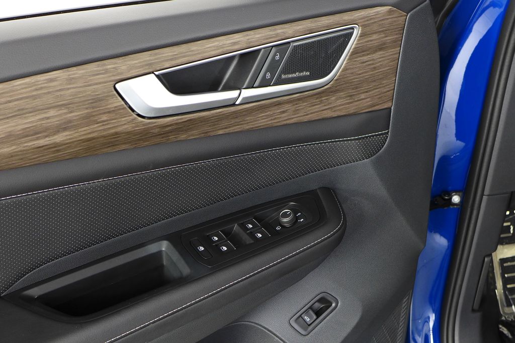 Thumbnail: 2025 Volkswagen Atlas - 12
