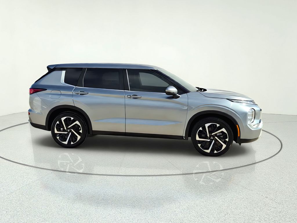 2022 Mitsubishi Outlander SE Gray at Emmons Autoplex