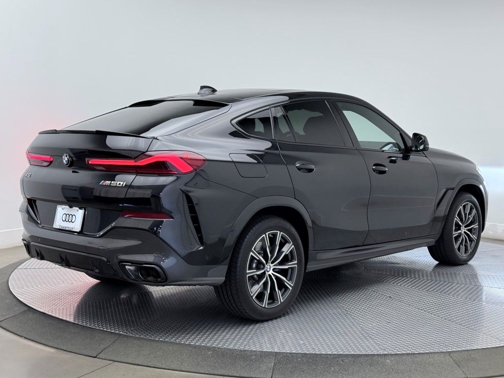 Thumbnail: 2022 BMW X6 - 12