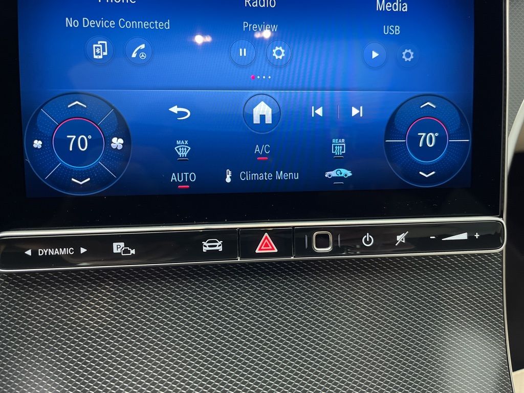 Thumbnail: 2026 Mercedes-Benz GLC - 20