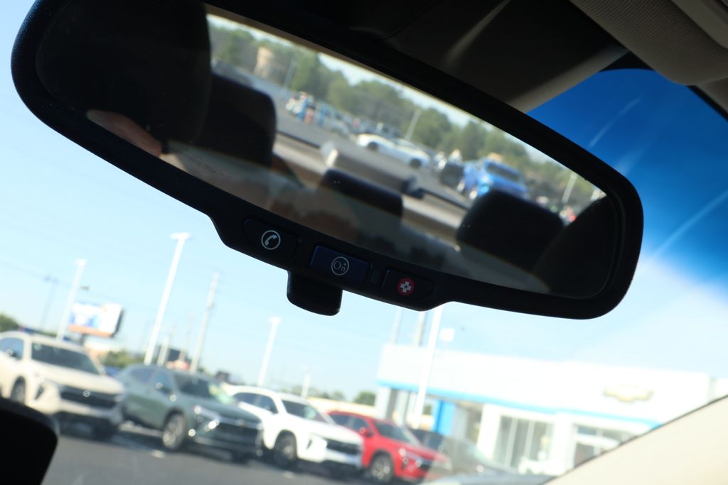 Thumbnail: 2011 Chevrolet Cruze - 25