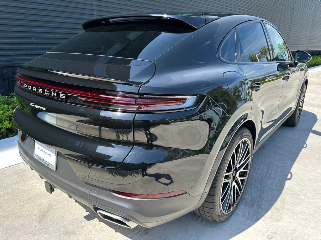 Thumbnail: 2025 Porsche  - 9