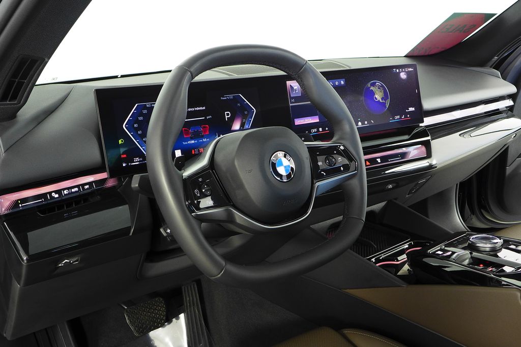 Thumbnail: 2024 BMW 5 Series - 31