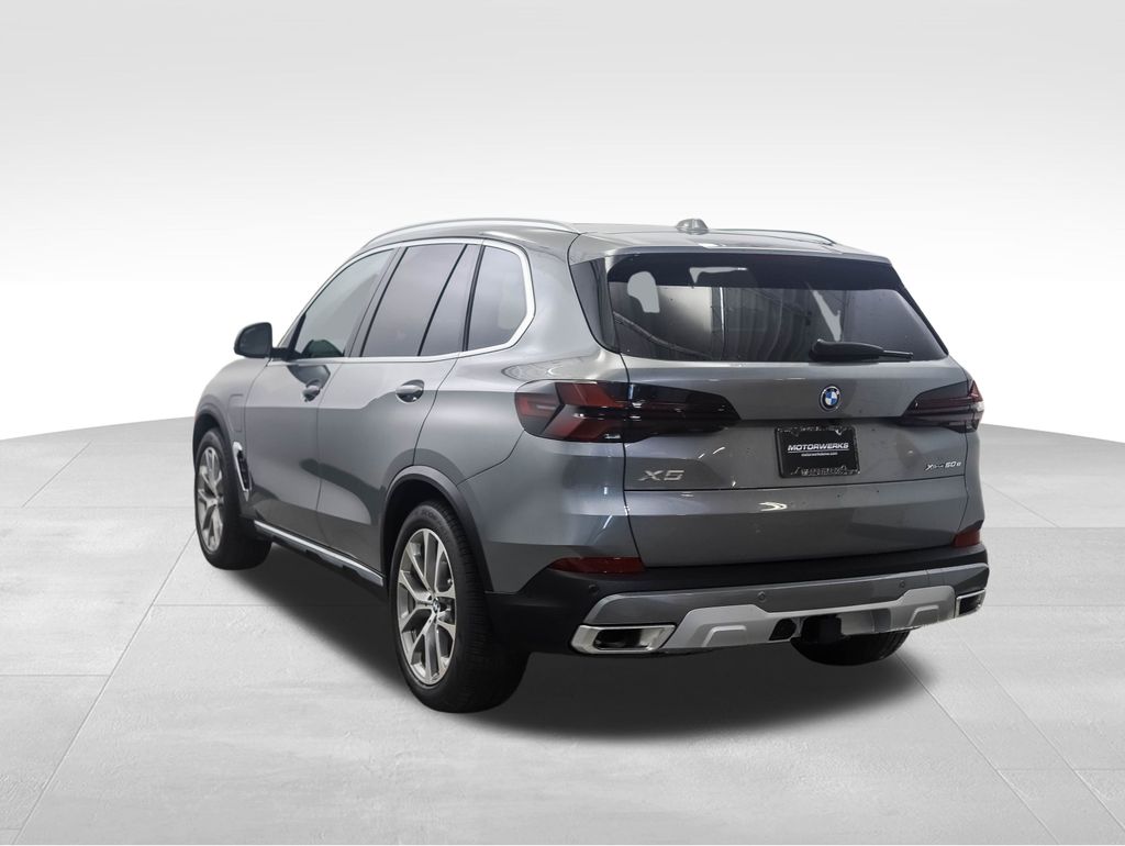 Thumbnail: 2026 BMW X5 - 3
