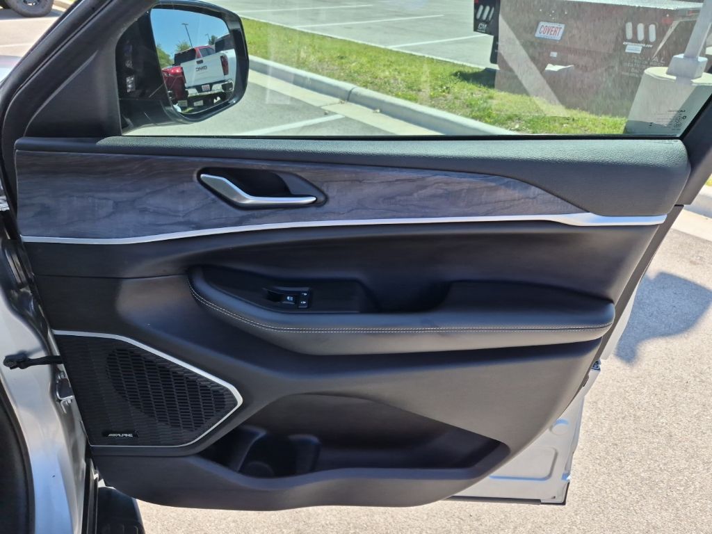 Used Car 2023 Jeep Grand Cherokee L  Limited For Sale Under $30,000 In Austin, Texas