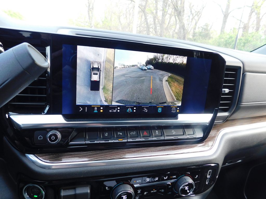 Thumbnail: 2026 Chevrolet Silverado 2500 - 10