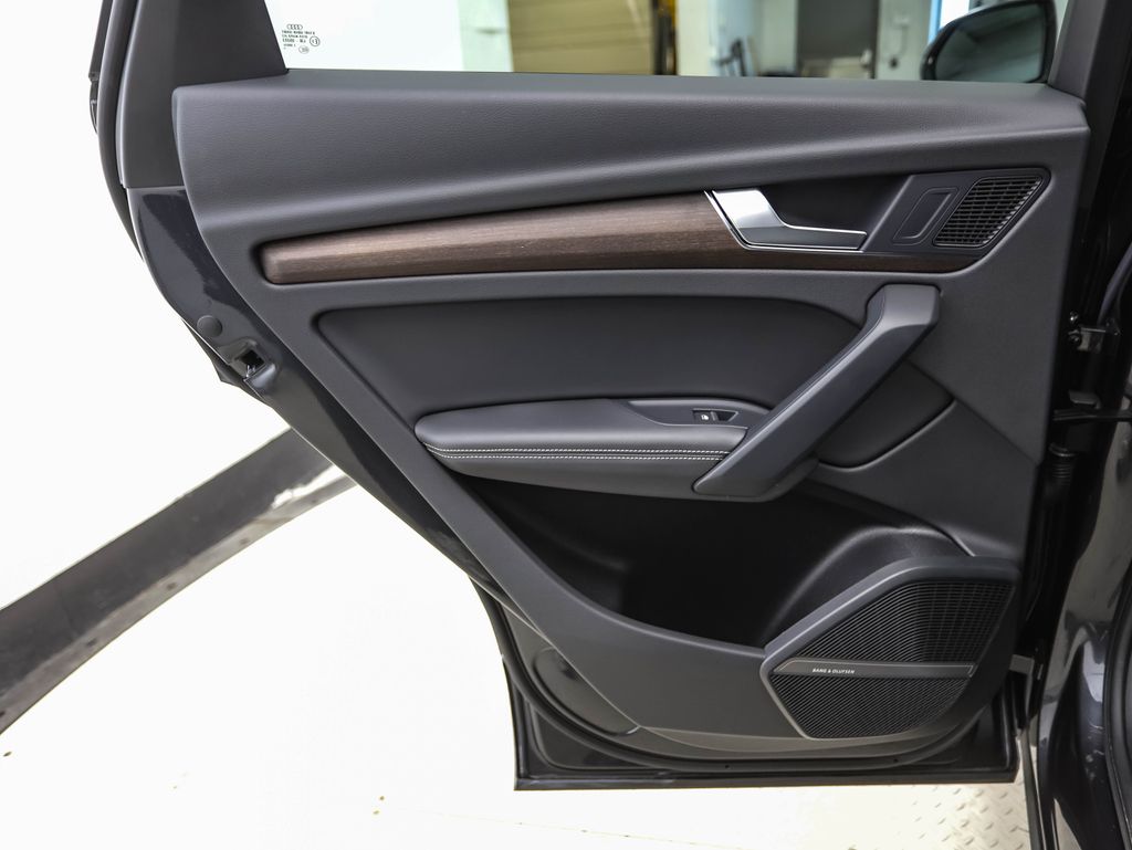 Thumbnail: 2021 Audi Q5 - 19