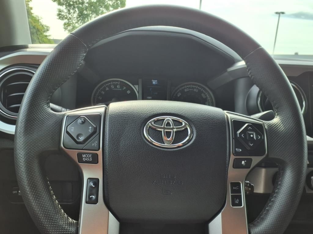 2022 Toyota Tacoma SR5 V6 photo 25