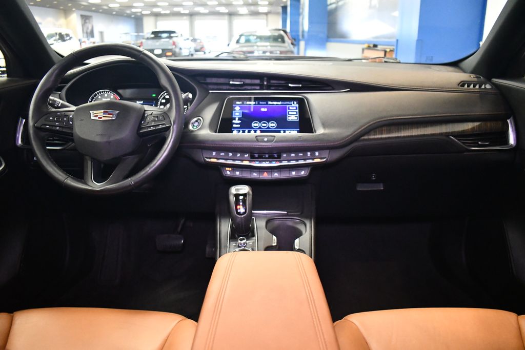 Thumbnail: 2019 Cadillac XT4 - 18