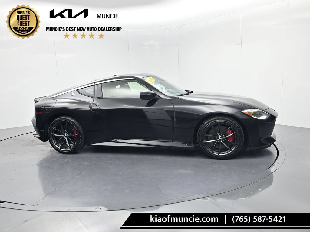 2024 Nissan Z Negro (Black Diamond Pearl) Coupé Tracción trasera 9 velocidades Automática