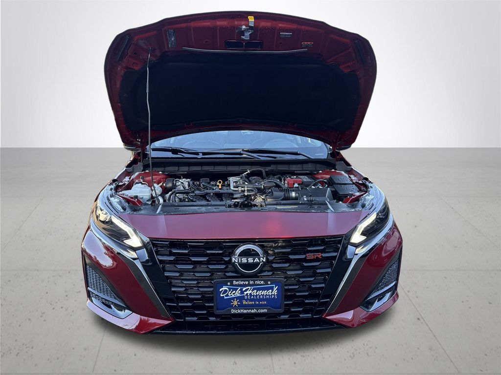 2025 Nissan Altima 2.5 SR