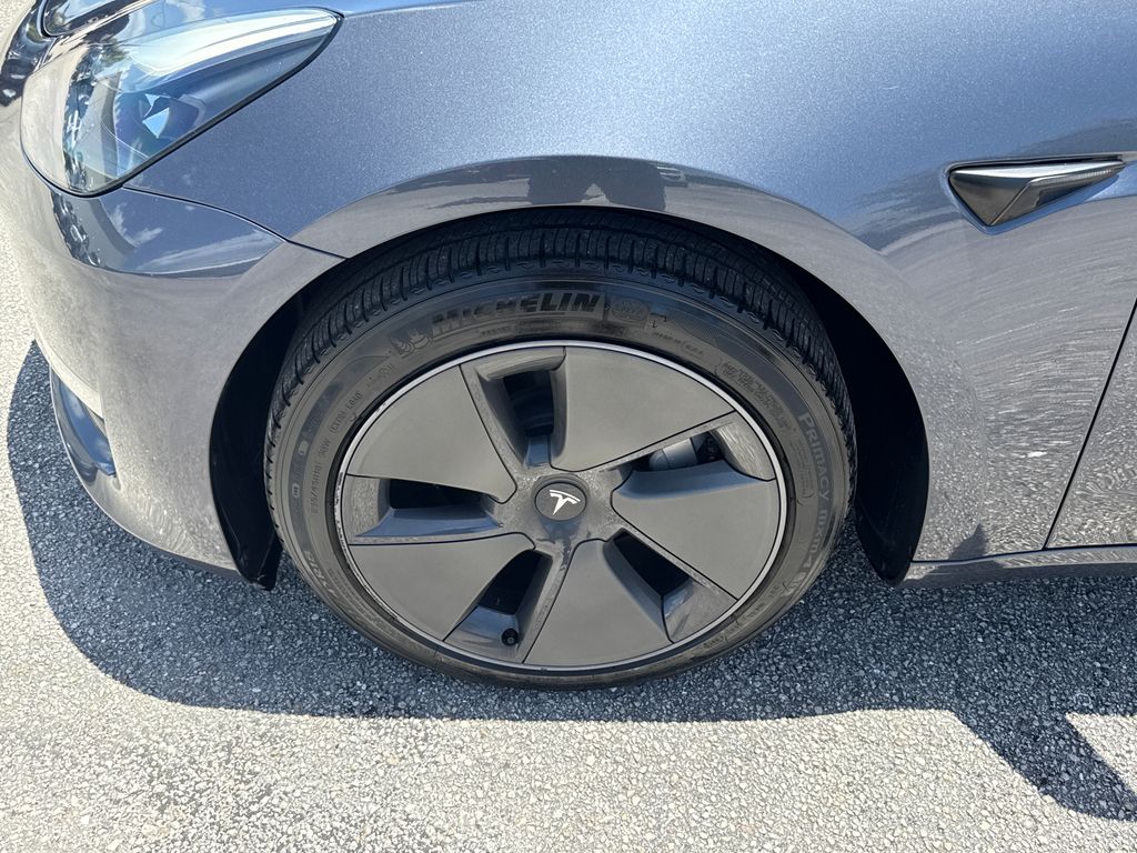 Used 2023  Tesla Base image 10