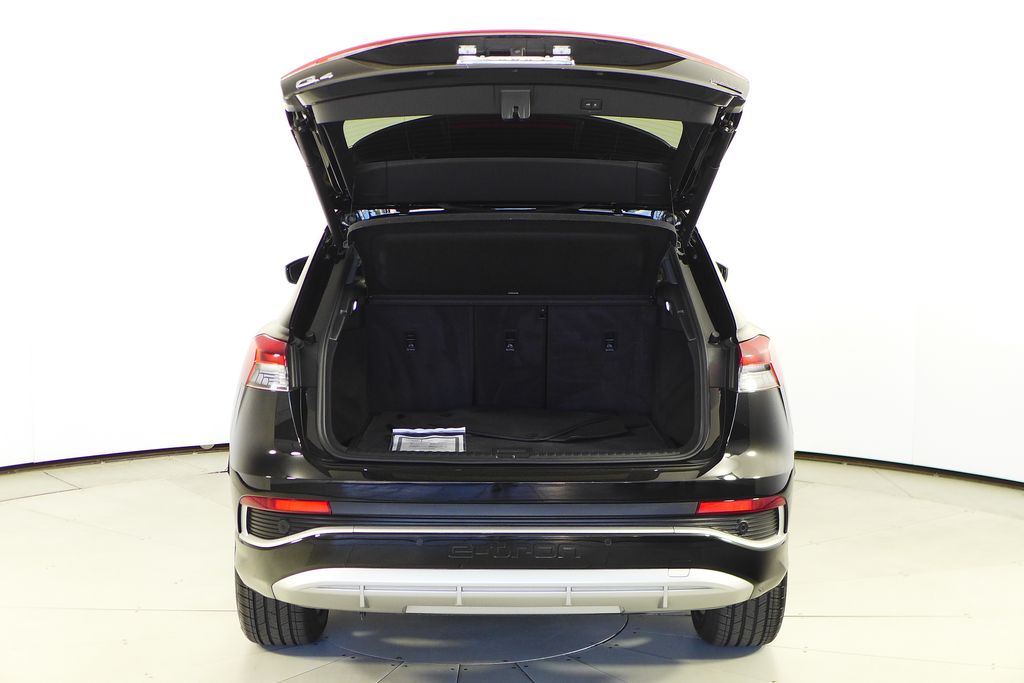 Thumbnail: 2023 Audi Q4 e-tron - 10
