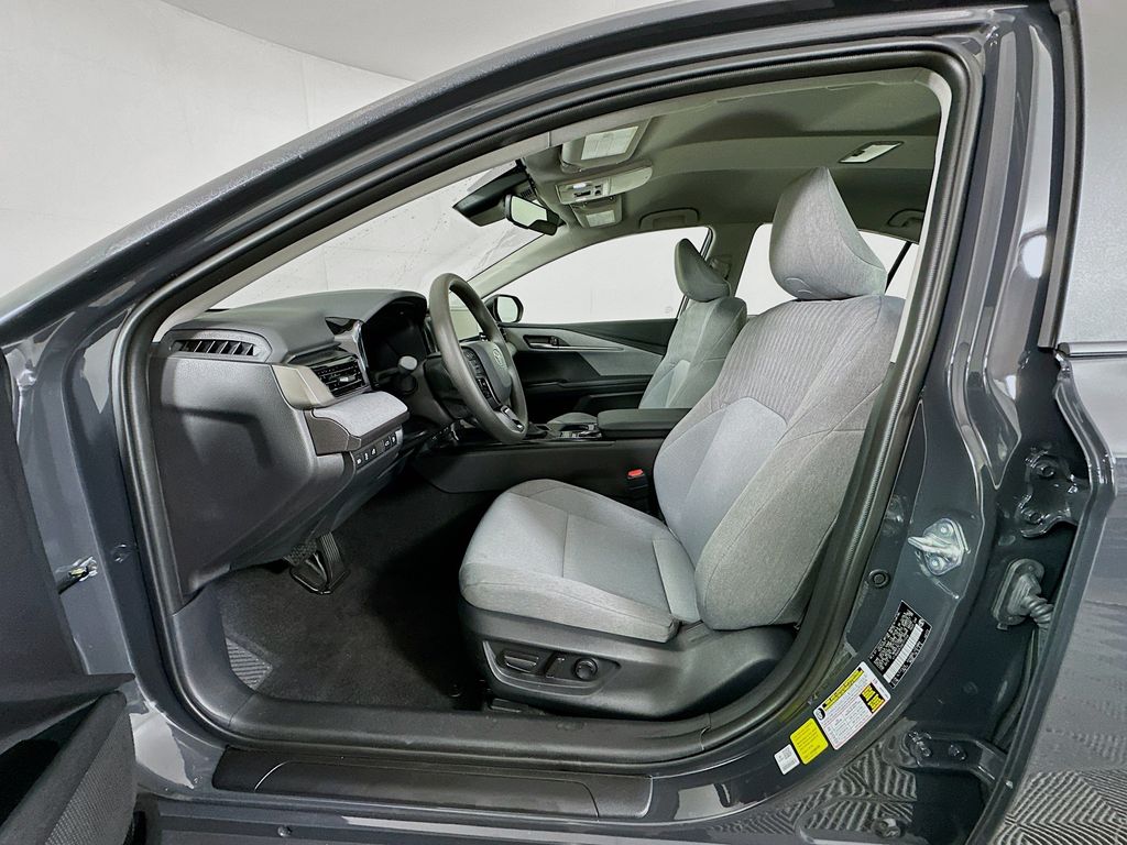 Thumbnail: 2025 Toyota Camry - 20