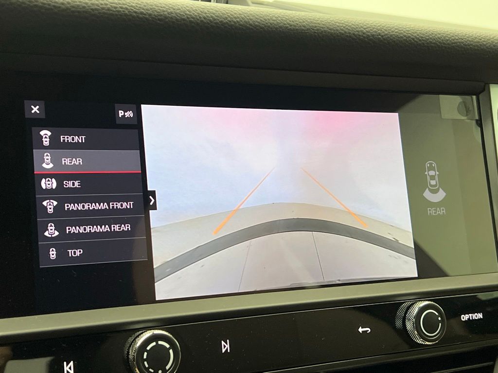 Thumbnail: 2023 Porsche Macan - 15