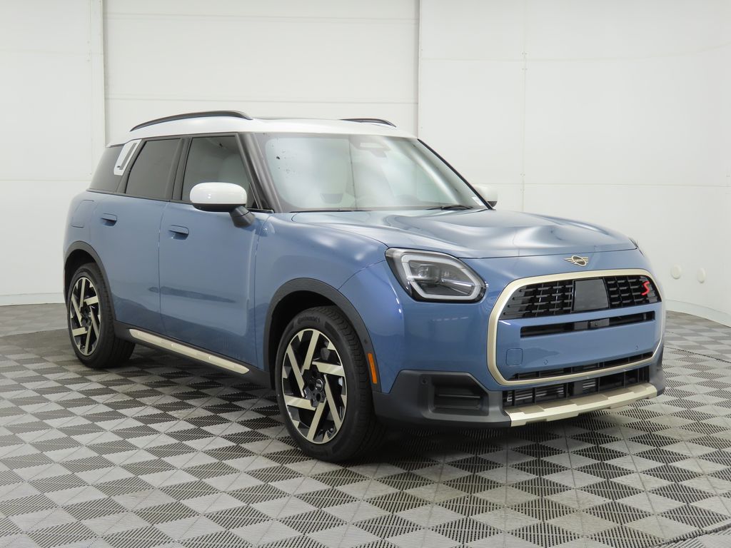 2025 MINI Cooper Countryman Iconic 3