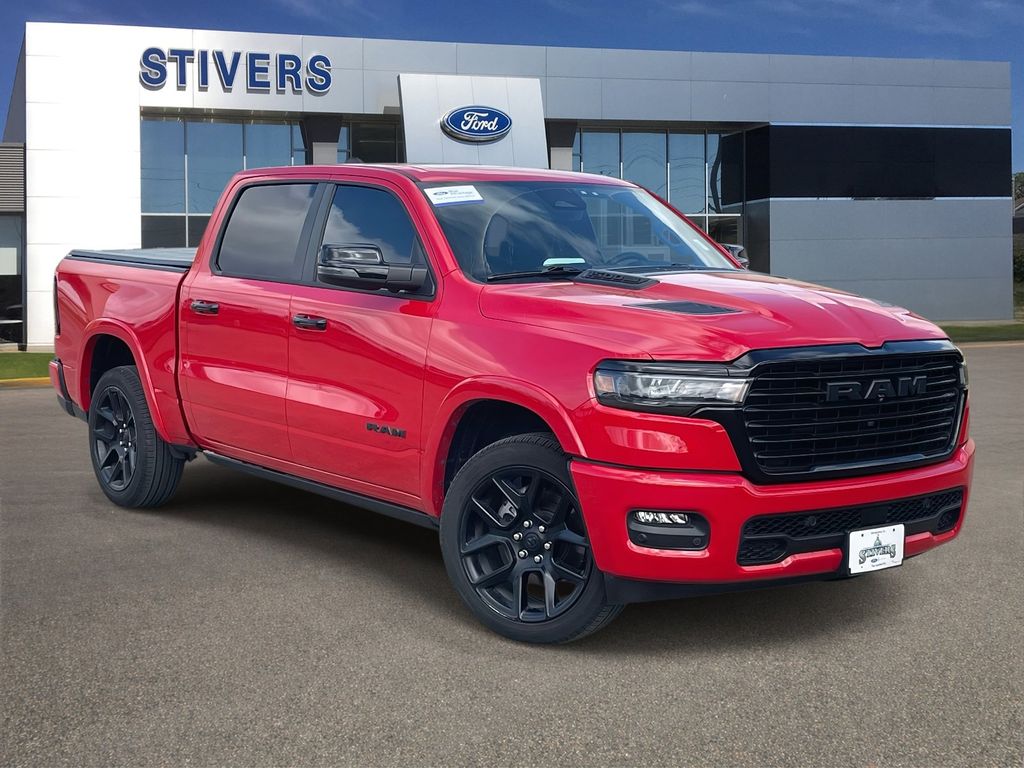 2025 RAM 1500 Laramie Crew Cab 4WD
