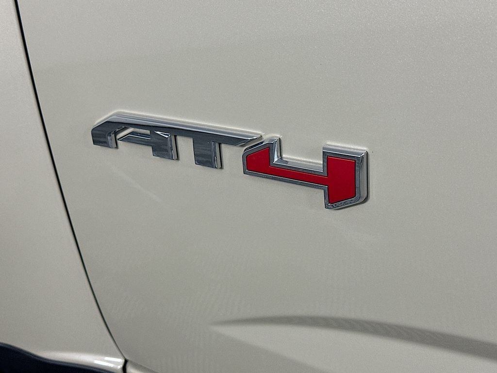 Used 2021 Beige GMC AT4 w/Cloth image 28