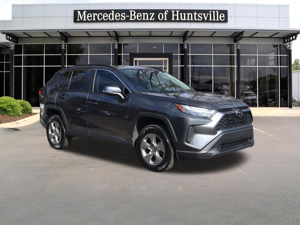 2023 Toyota RAV4 XLE FWD