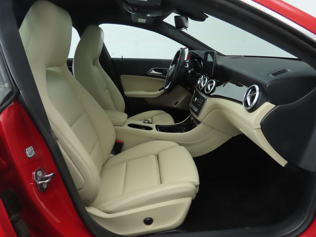 Thumbnail: 2019 Mercedes-Benz CLA - 20