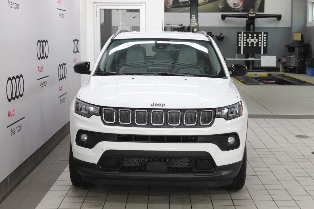 Thumbnail: 2022 Jeep Compass - 9