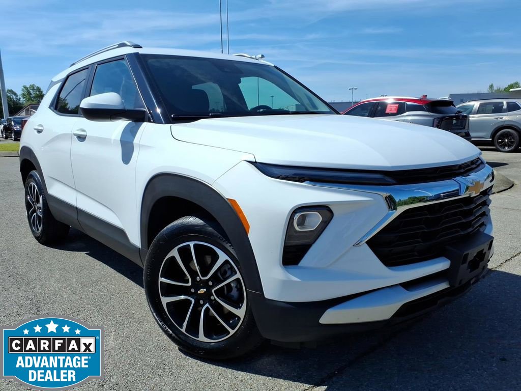 Summit White 2025 Chevrolet Trailblazer SUV / Crossover Four-Wheel Drive 9-Speed Automatic