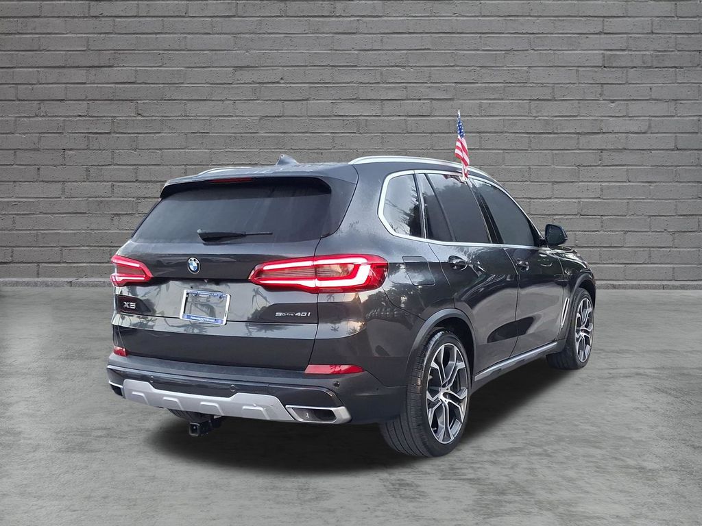 Used 2020 Gray BMW sDrive40i image 10