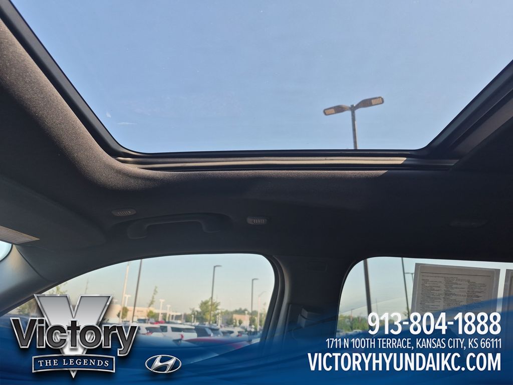 Used 2024 Red Jeep Limited image 21