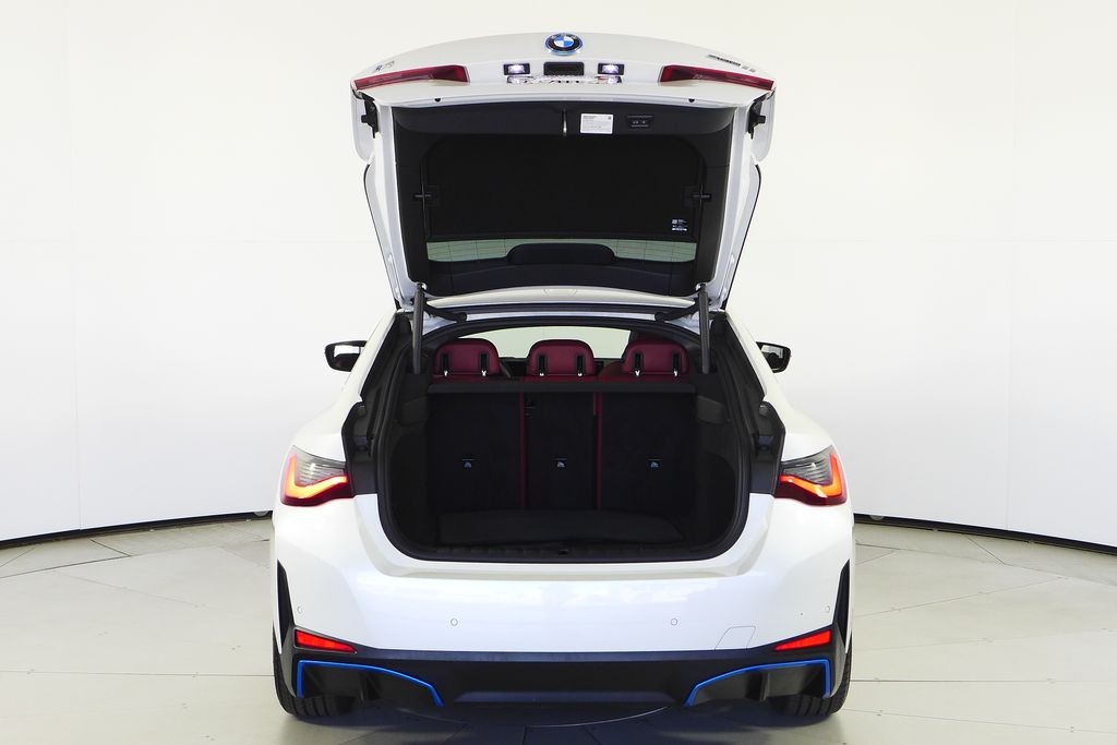 Thumbnail: 2024 BMW i4 - 10