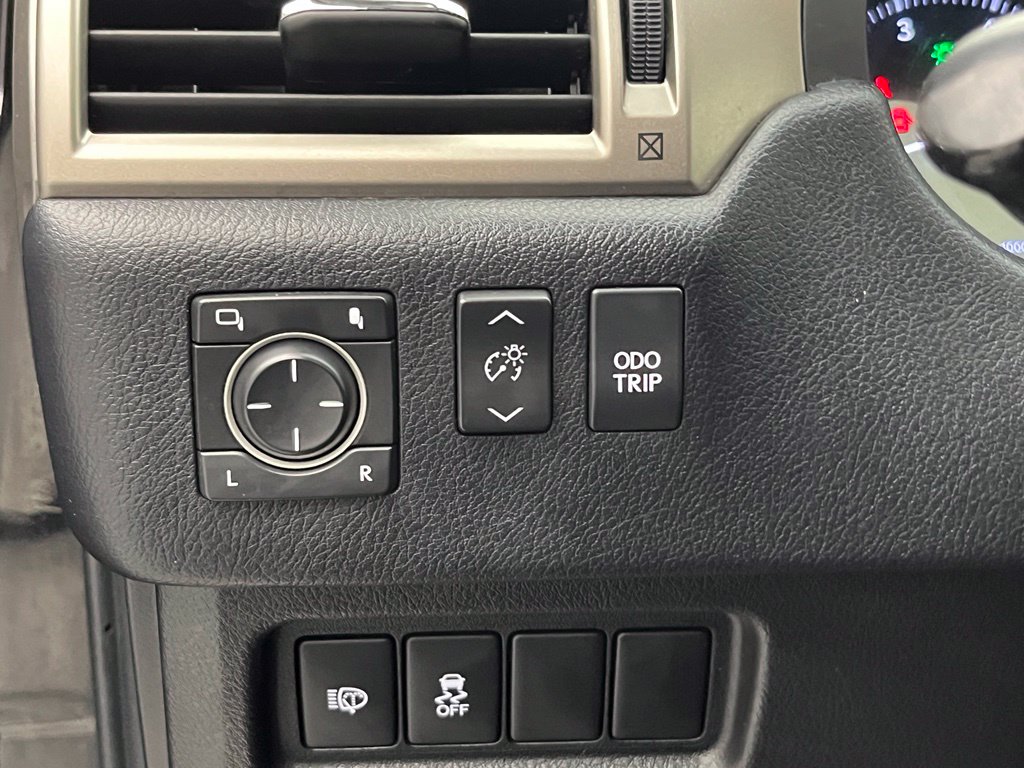 Thumbnail: 2015 Lexus GX - 26