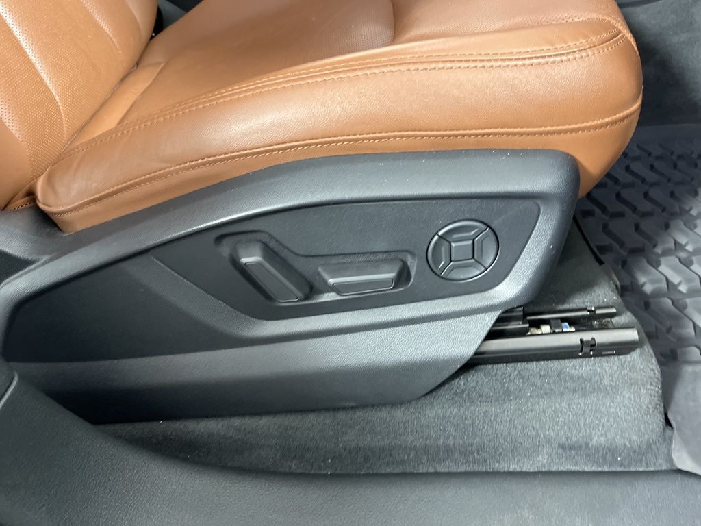 Thumbnail: 2021 Audi Q8 - 7