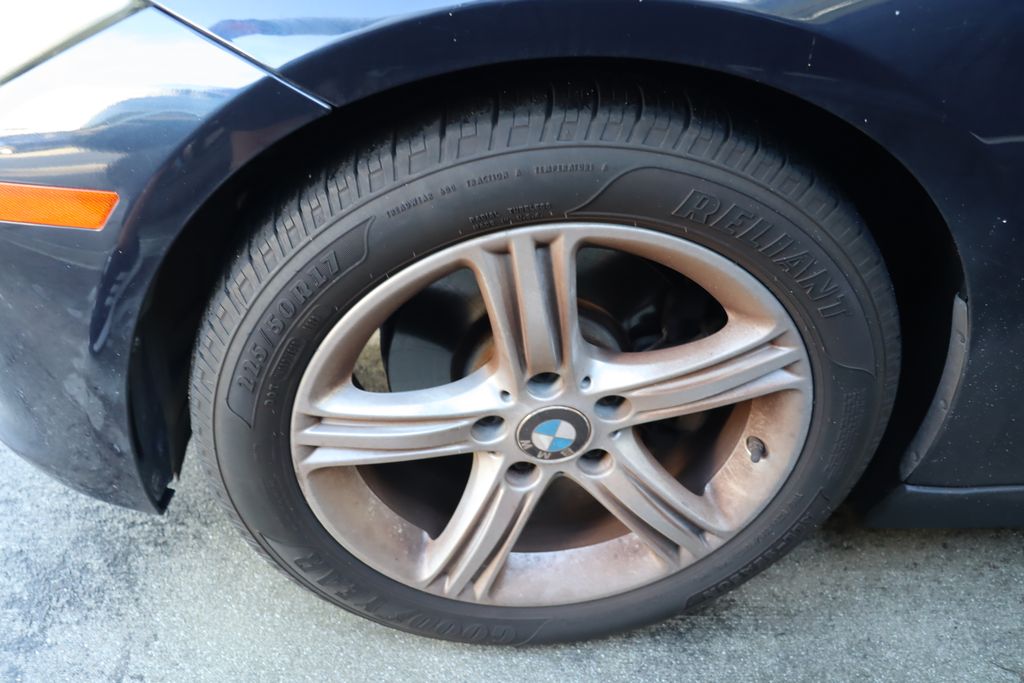 Thumbnail: 2013 BMW 3 Series - 4