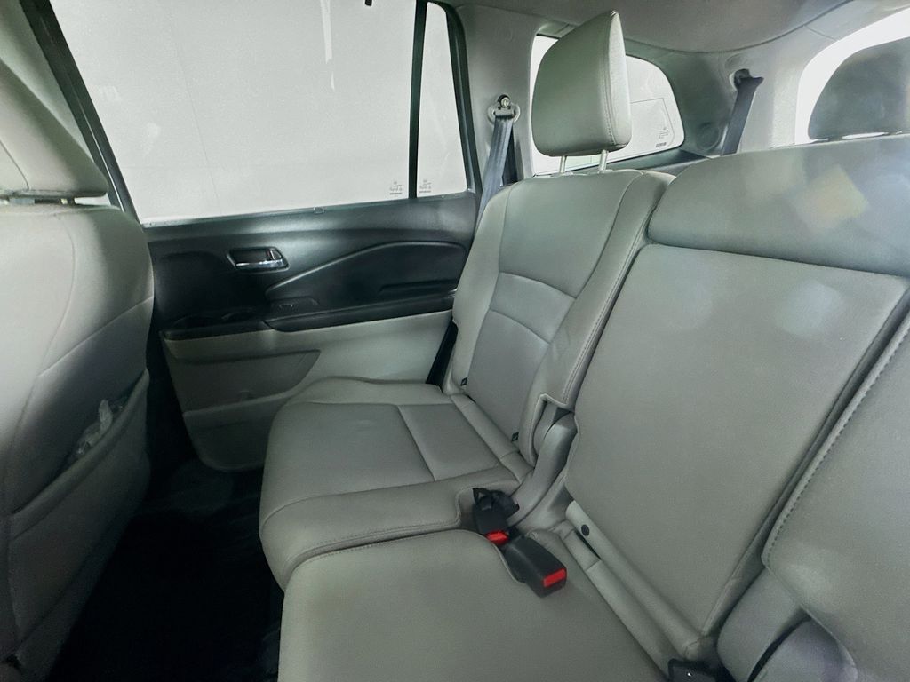 Used Car 2016 Honda Pilot  Touring For Sale Under $12,000 In Austin, Texas