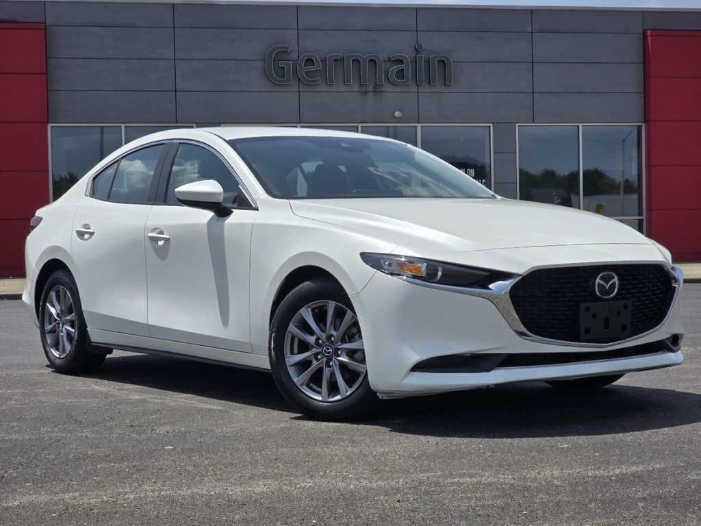 Used 2022 White Mazda 2.5 S image 2