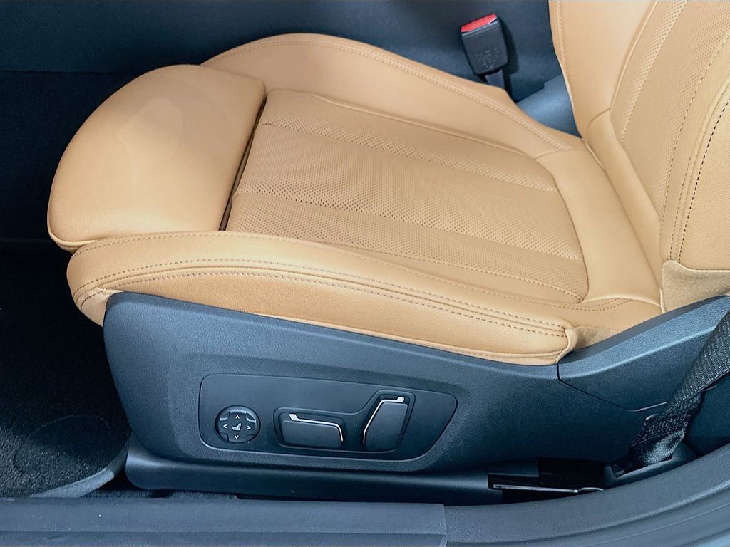 Thumbnail: 2026 BMW i4 - 21