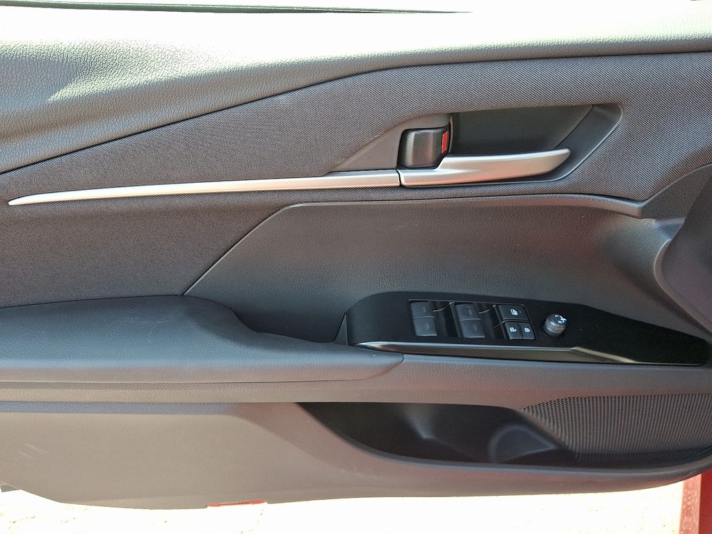 Thumbnail: 2025 Toyota Camry - 13