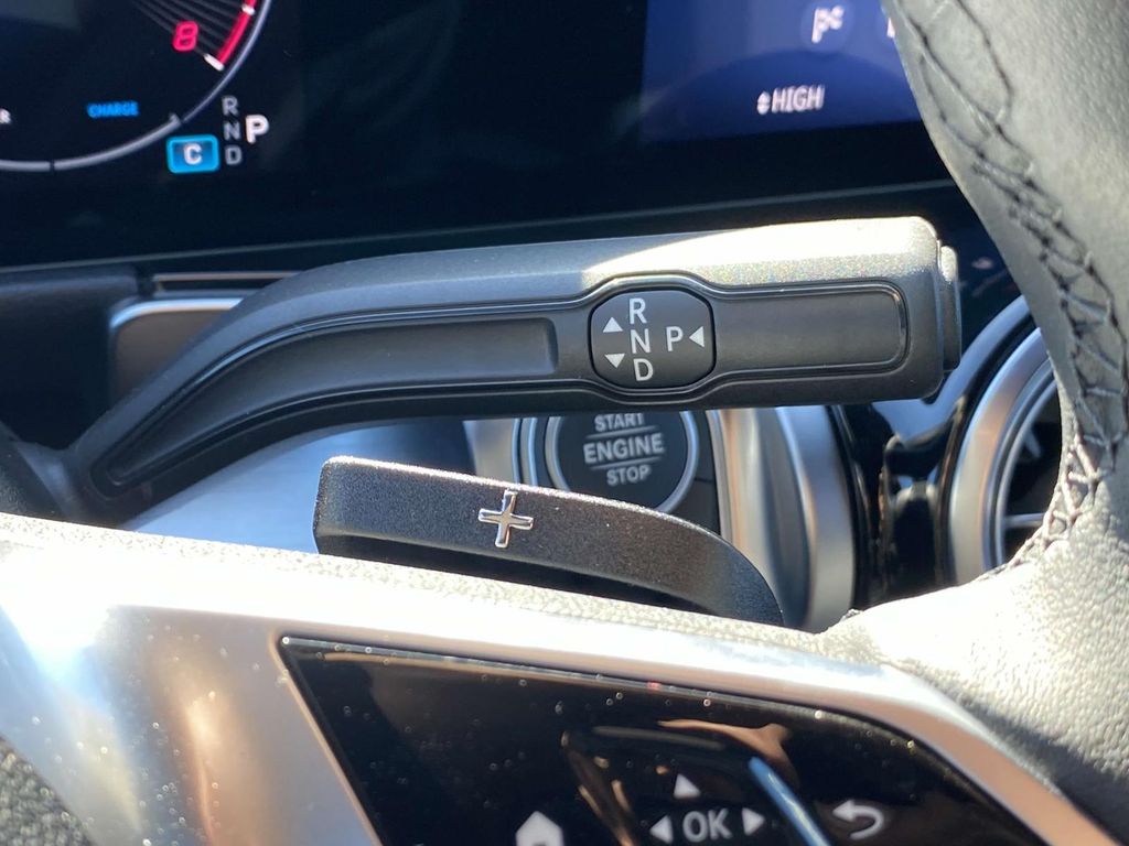 Thumbnail: 2025 Mercedes-Benz GLB - 24