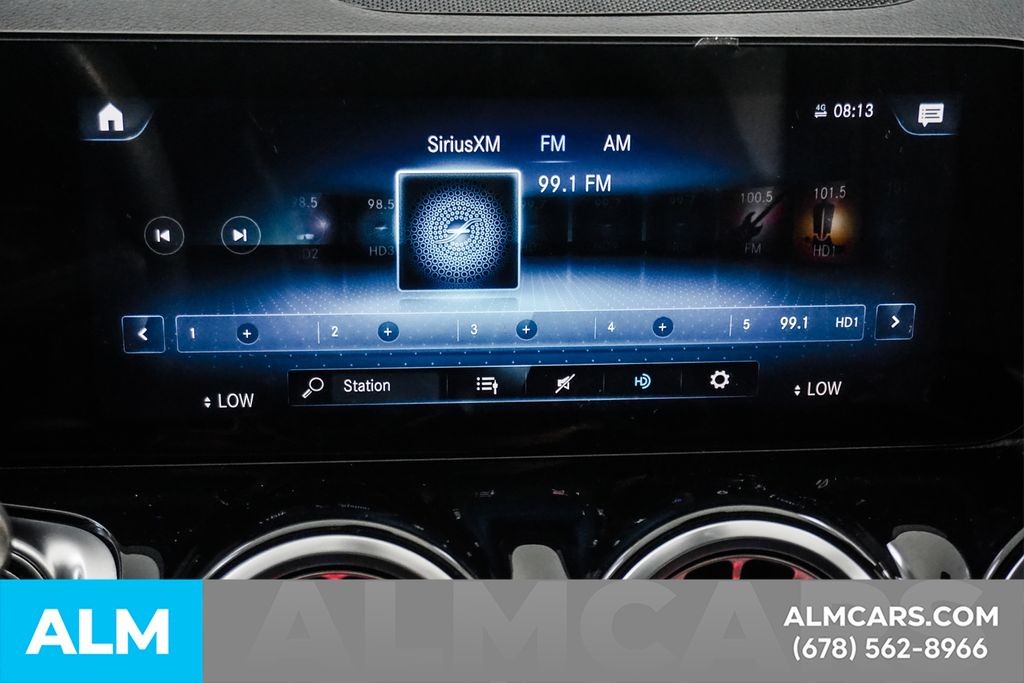 Used 2022 White Mercedes-Benz GLB 250 image 41