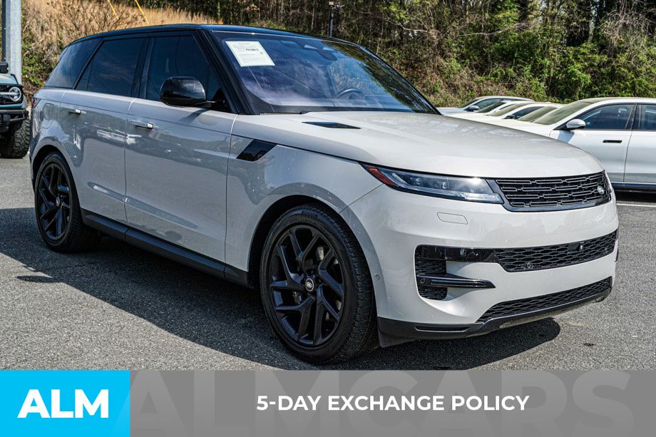 Used 2023 Gray Land Rover SE image 4