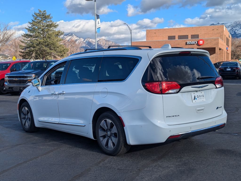 2018 Chrysler Pacifica Hybrid Limited 7